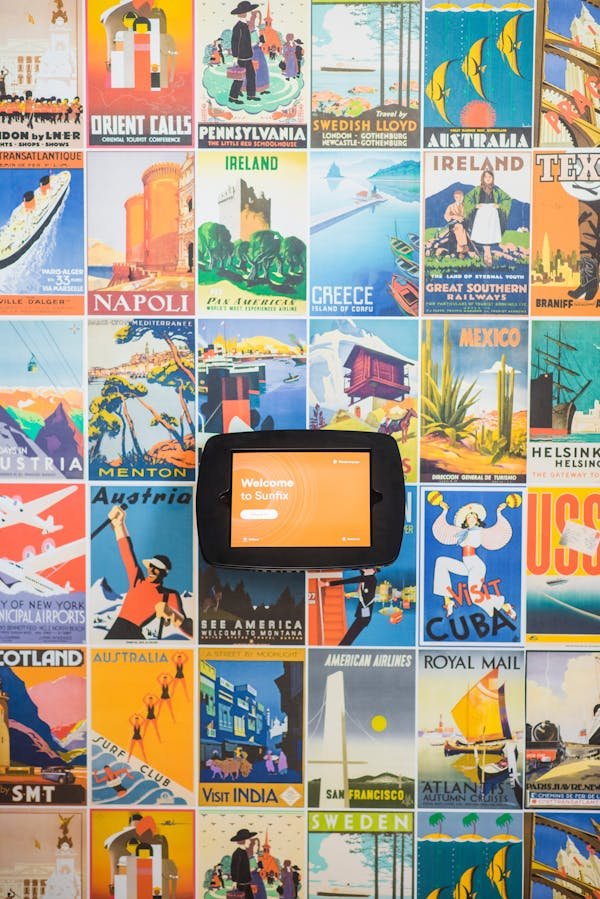 Les posters de voyage : un art qui inspire l'évasion