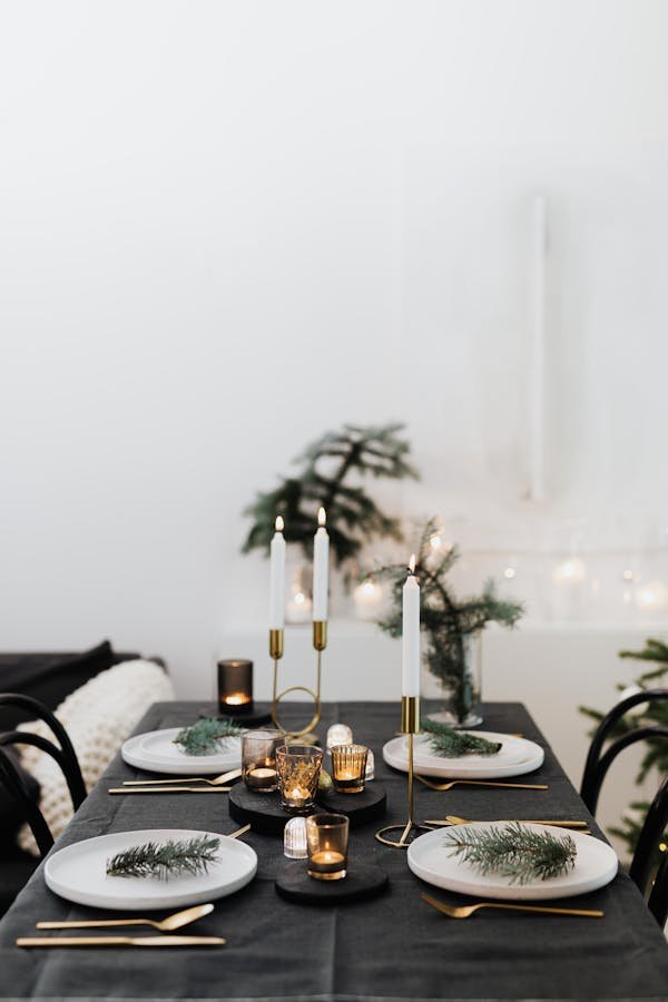 Inspirez-vous pour une décoration de table de noël réussie!